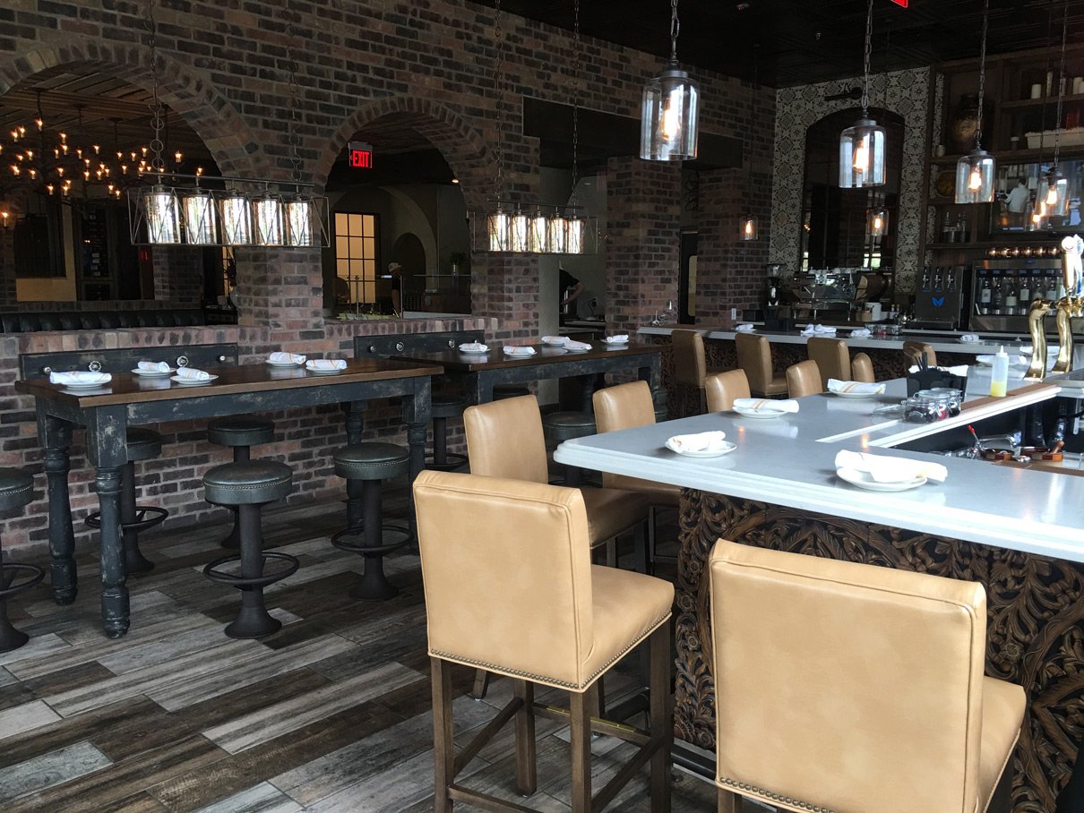 Warrendale-PA-dark-restaurant-bar-seating-area